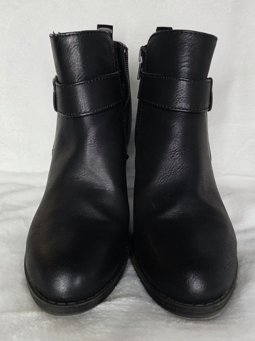 Heart In D Booties - Picture 3 of 9